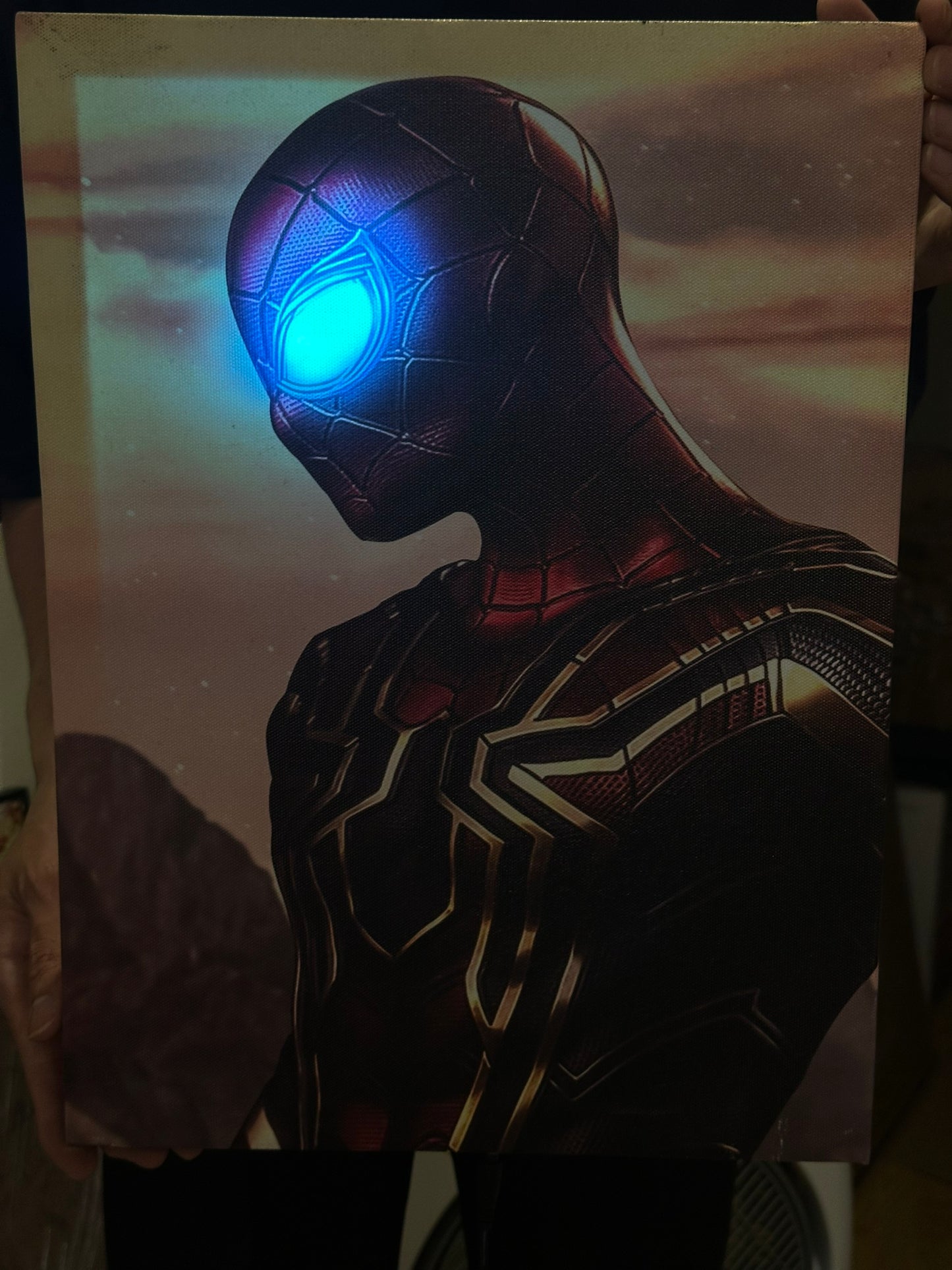 TRANH CANVAS LED ĐIỂM MARVEL SPIDER MAN 30X40CM